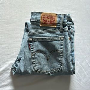 LEVIS Wedgie Straight waist 27